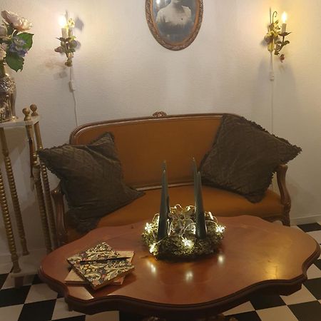 Pegasus Bed & Breakfast ฮิลเลอร์โวด ภายนอก รูปภาพ