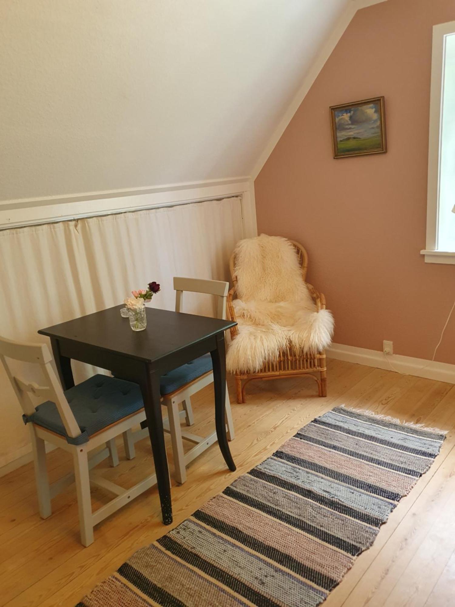 Pegasus Bed & Breakfast ฮิลเลอร์โวด ภายนอก รูปภาพ