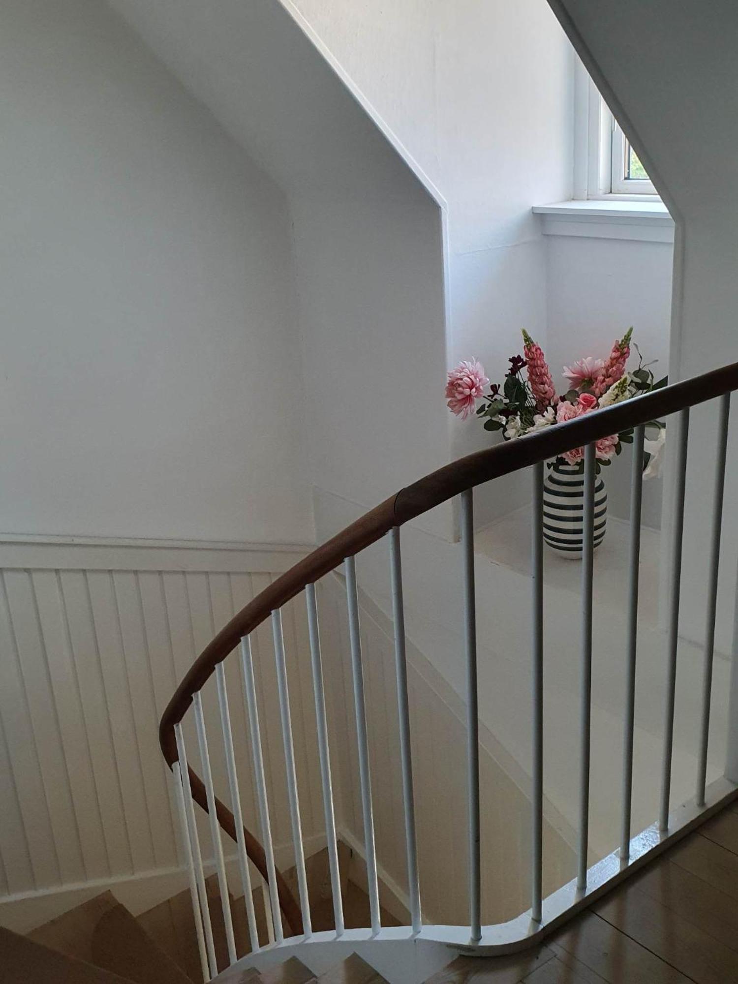 Pegasus Bed & Breakfast ฮิลเลอร์โวด ภายนอก รูปภาพ